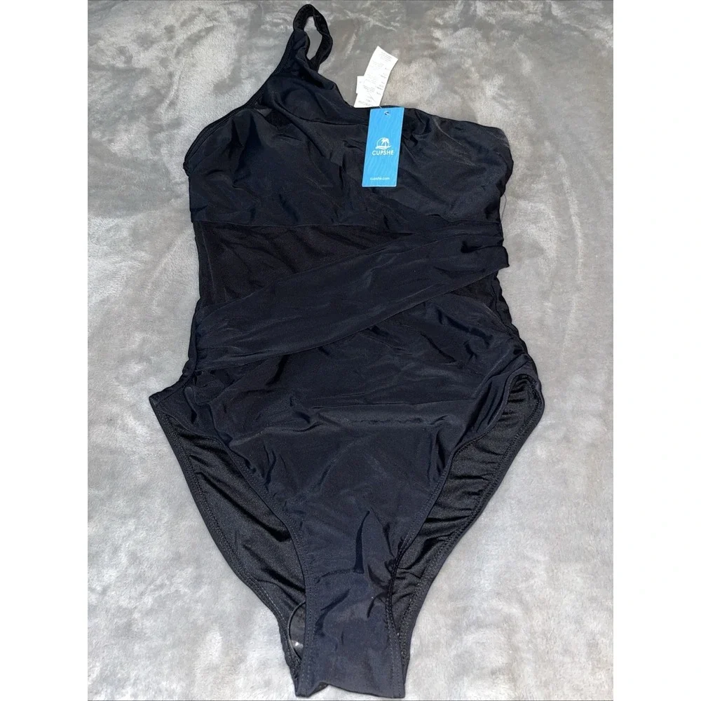 Cupshe one piece swimsuit Size Medium One Shoulder Strap Mesh New With Tag Black